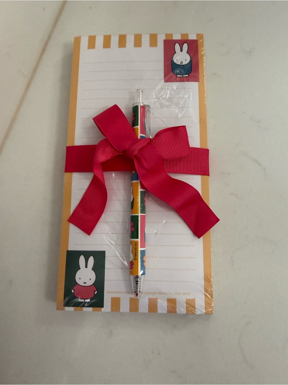 Miffy themed  Notepad and Pen Gift Set - White & Yellow